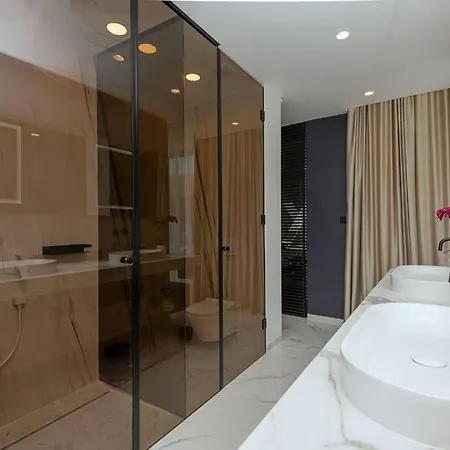 Villa Luxury Karmen* * * * * With Pool & Spa Zone
