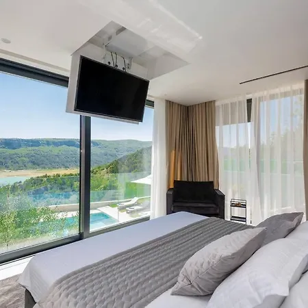 Luxury Karmen* * * * * With Pool & Spa Zone Villa *