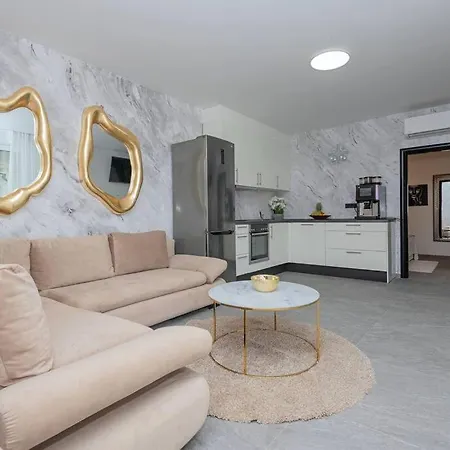 Luxury Karmen* * * * * With Pool & Spa Zone Villa *