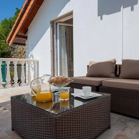 Luxury Karmen* * * * * With Pool & Spa Zone *