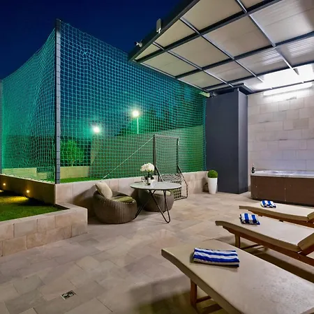 Luxury Karmen With Pool & Zone *
