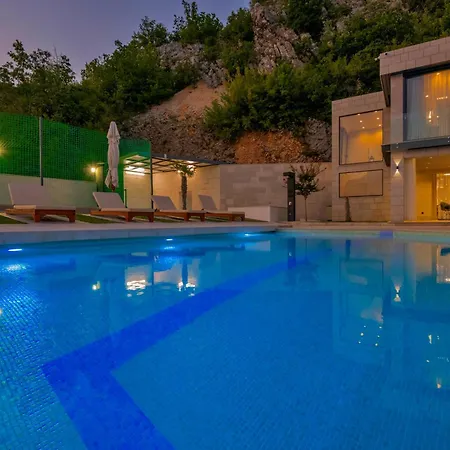 Villa Luxury Karmen With Pool & Zone *