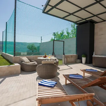 Villa Luxury Karmen With Pool & Zone