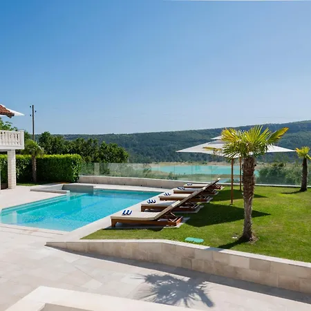 Luxury Karmen With Pool & Zone Villa Ricice (Prolozac)