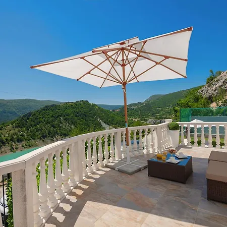 Luxury Karmen With Pool & Zone Villa