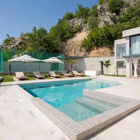 Villa Luxury Karmen With Pool & Zone