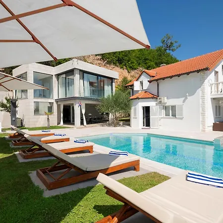 Luxury Karmen With Pool & Zone Ricice (Prolozac)